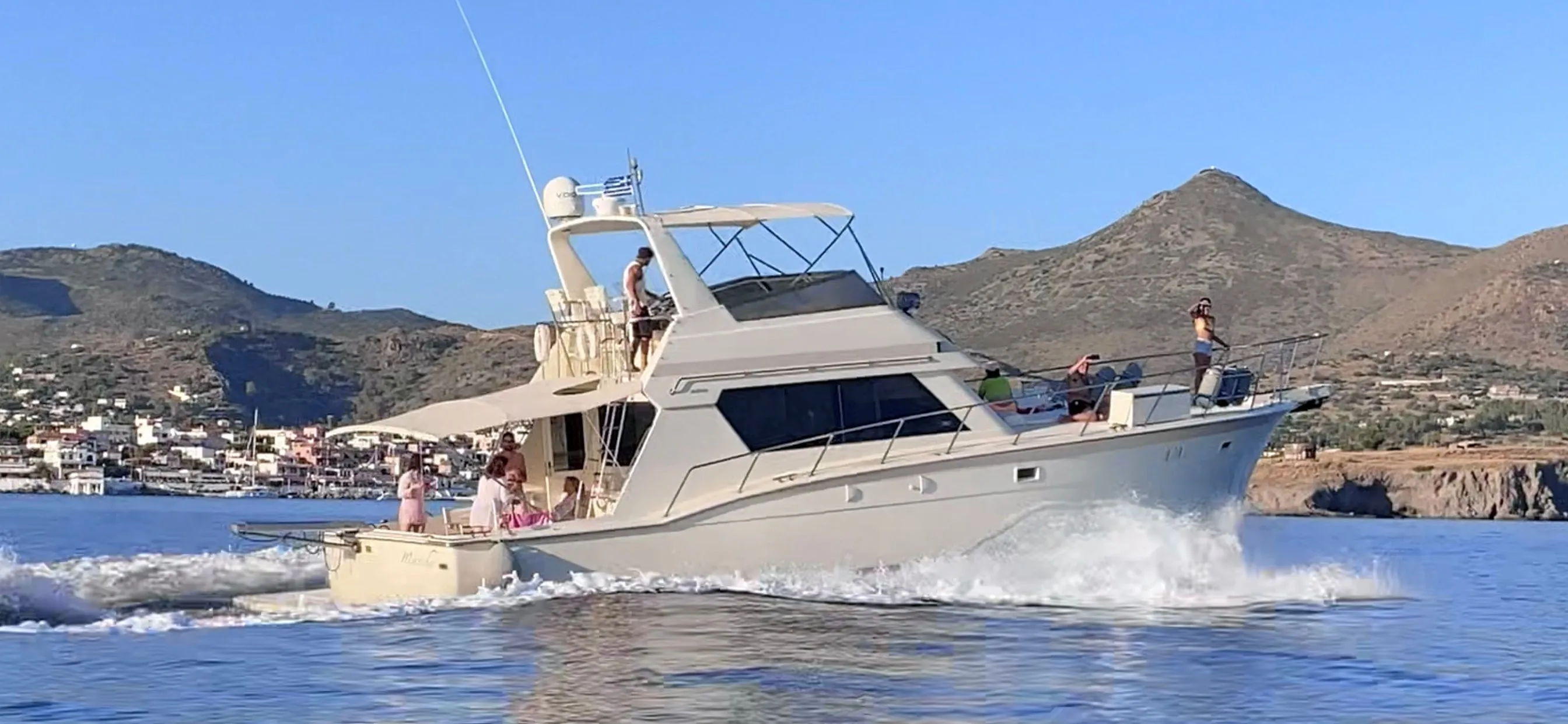 Explore Glyfáda on a 15.85m Rental Boat