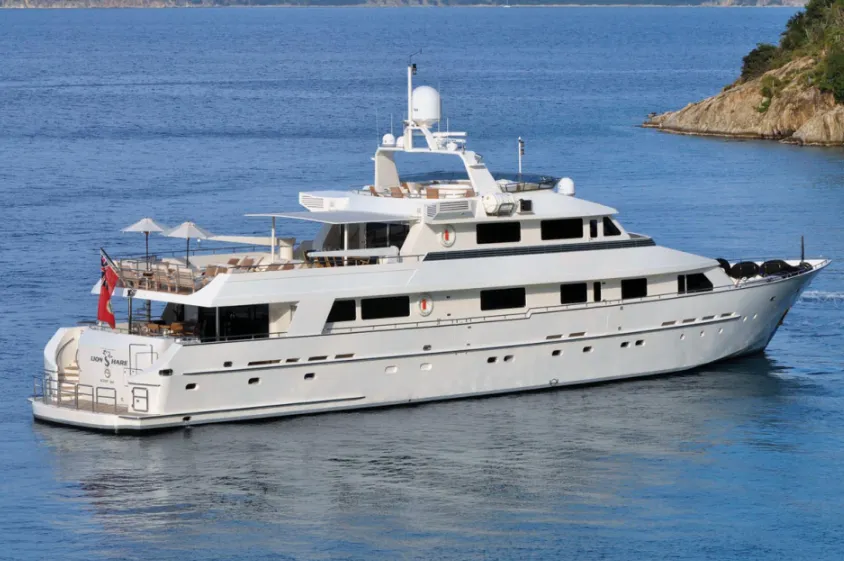 Explore Saint Thomas on a 40m Rental Motor Yacht Heesen 130