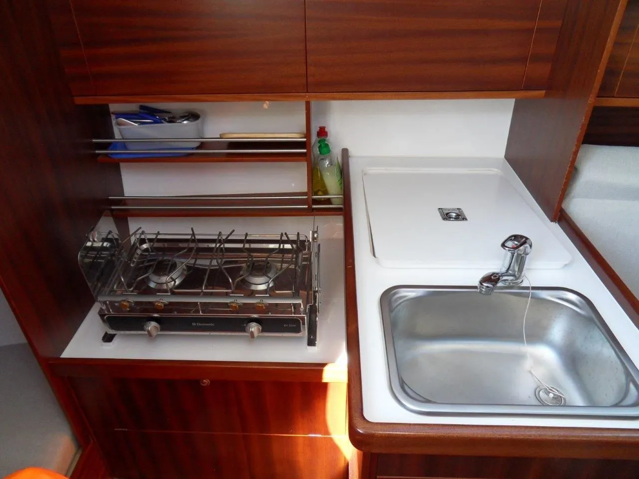 Rent a 9.2m Sailing Yacht in Bodman-Ludwigshafen