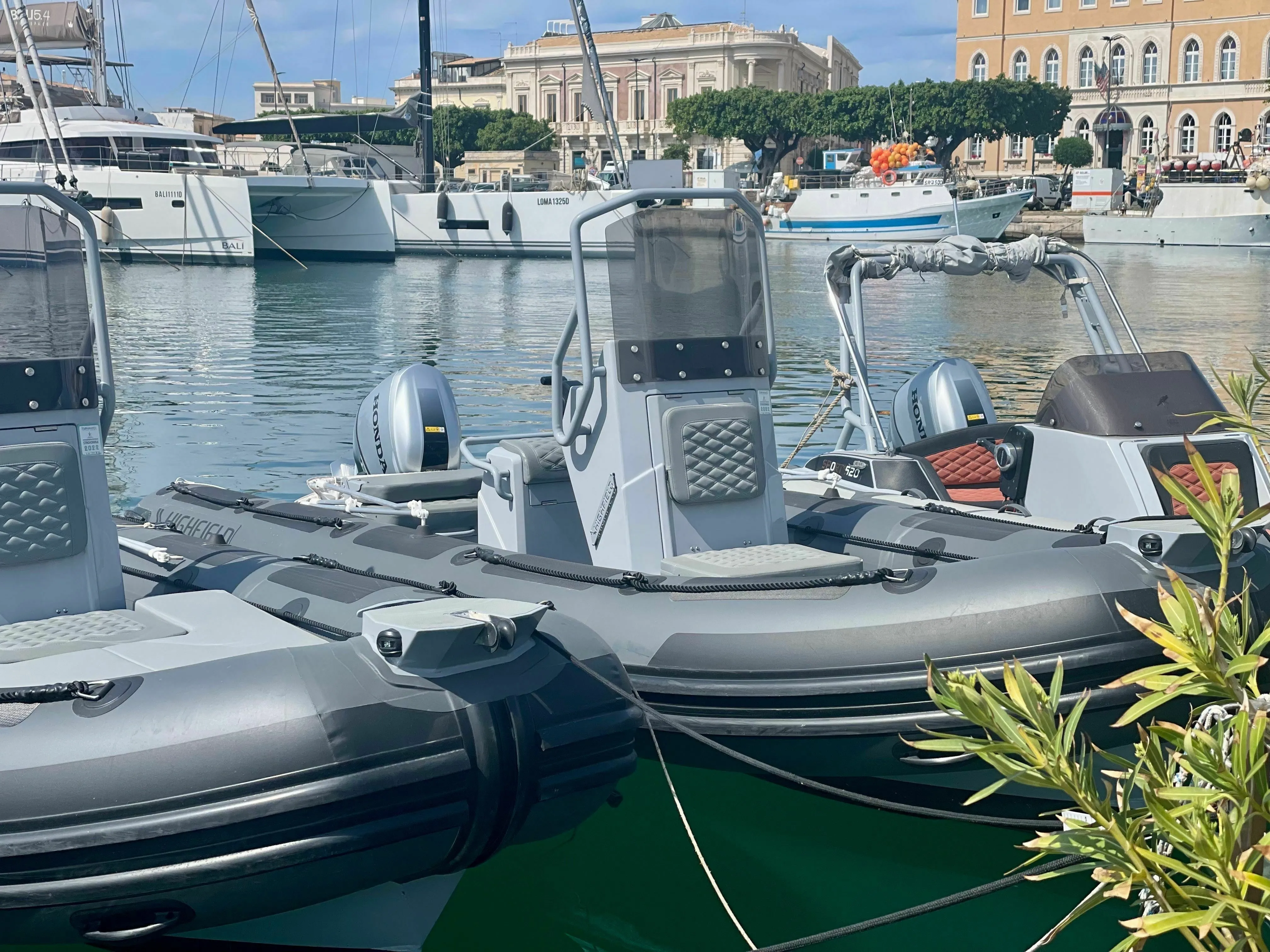 5.44m Siracusa Highfield 540 Motor Boat Hire
