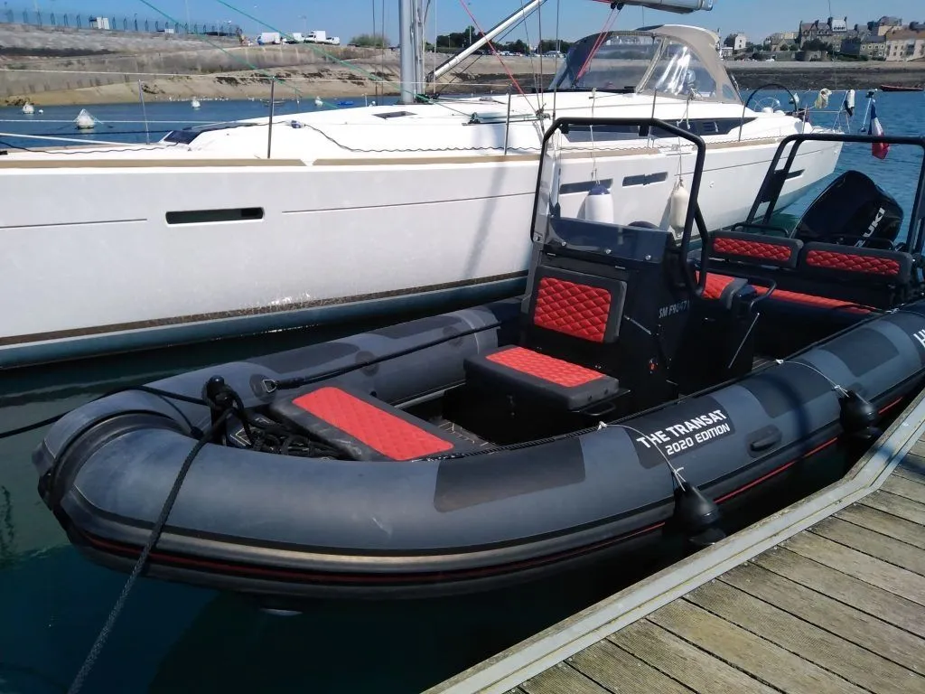 Rent a 6.6m Motor Boat Highfield 660 in Saint Malo