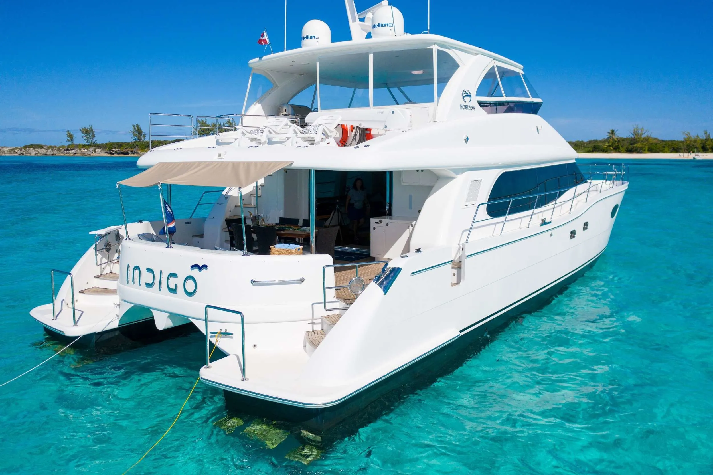 Explore Tortola on a 18.28m Rental Power Catamaran