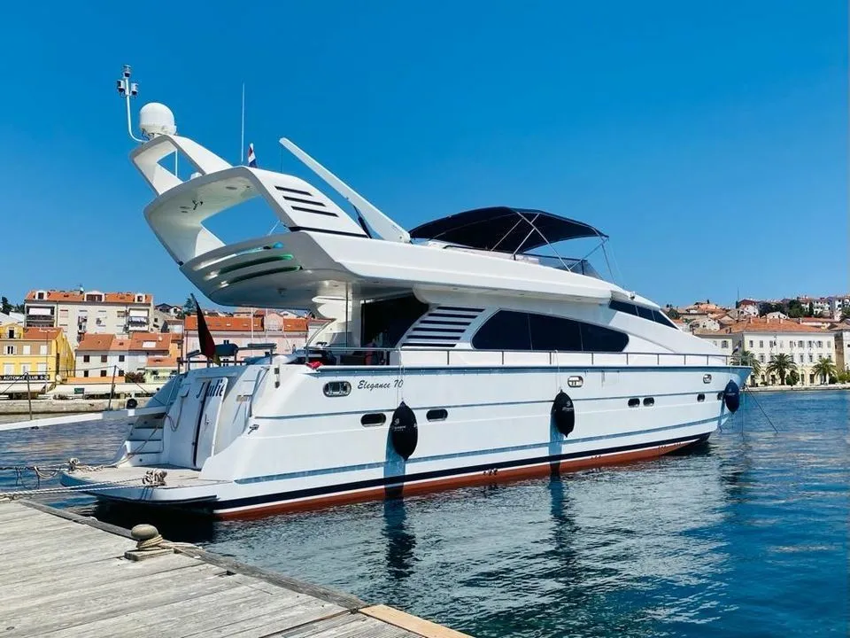 23m Mali Losinj Motor Yacht Horizon 70 Hire