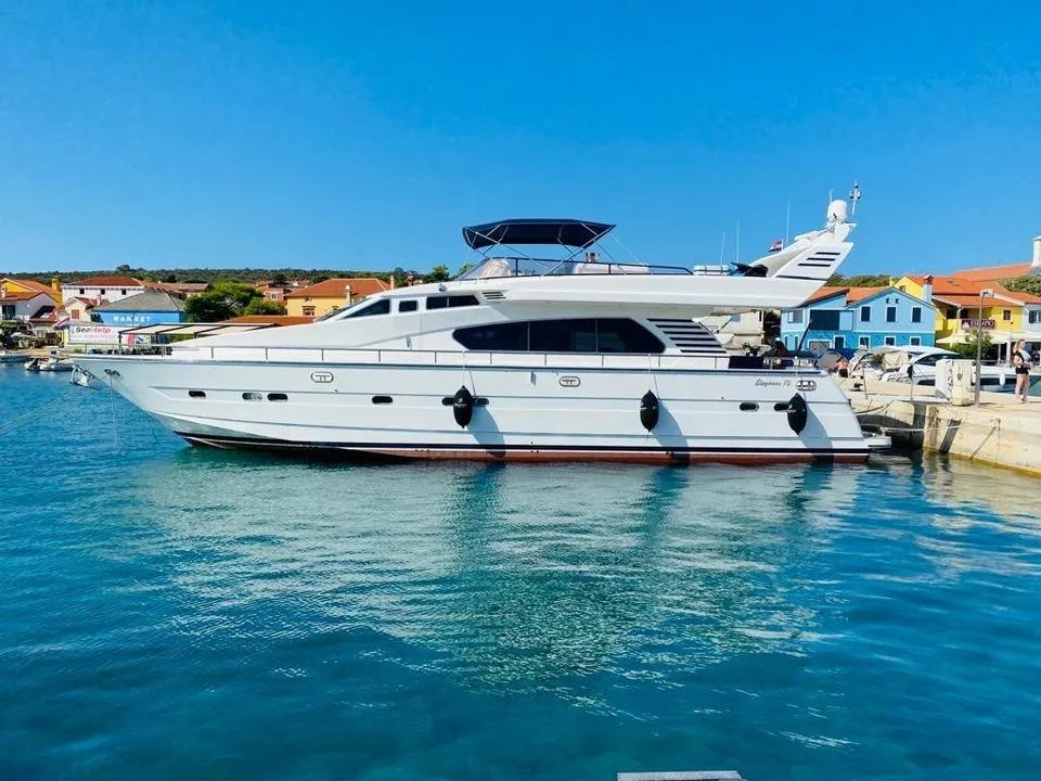 23m Mali Losinj Motor Yacht Horizon 70 Hire