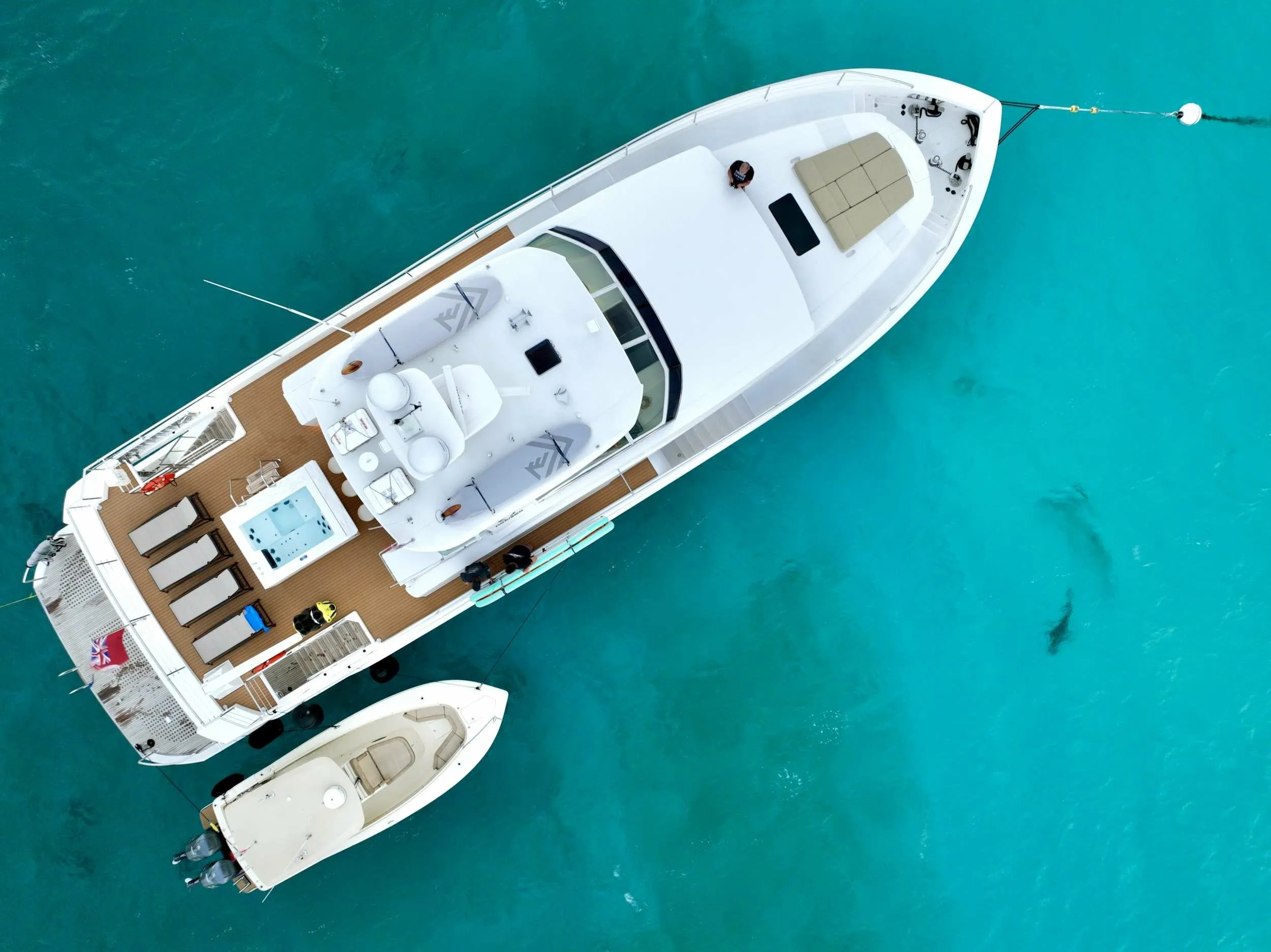 26.07m Palm Cay Motor Yacht Horizon FD85 Hire
