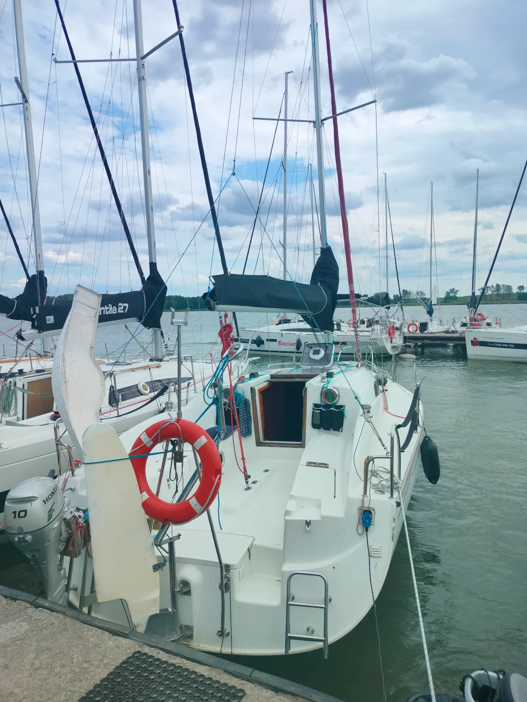 Zakapior Charter Boat