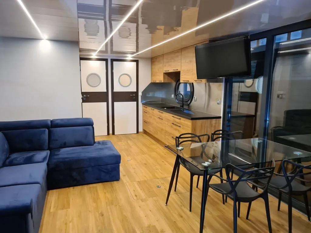 Nizza Charter Boat