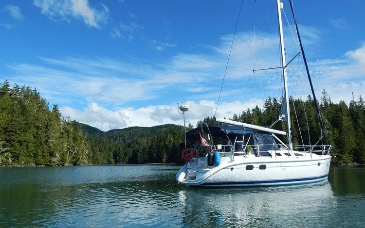 Charter a 11.63m Hunter 386 in Nanaimo