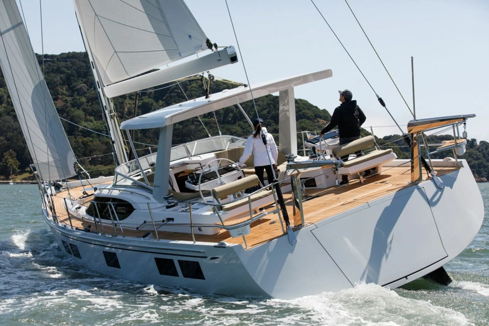 Charter a 17.38m Boat in Marsh Harbour