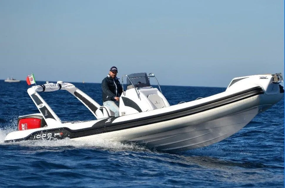 7.8m Capo d'Orlando Boat Hire