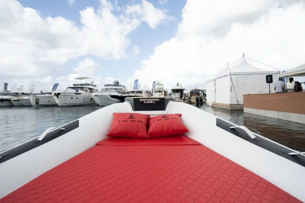 No Name Mietboot