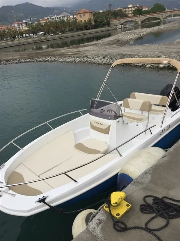 5.7m Imperia Motor Boat Hire