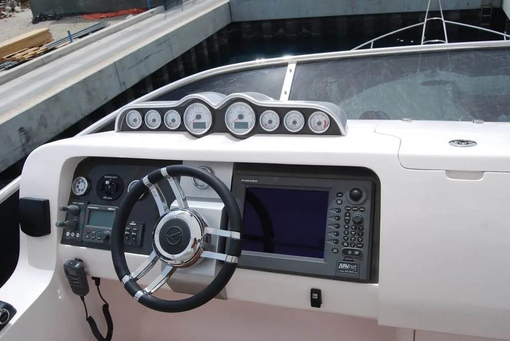 Adamo Charterboot - 5