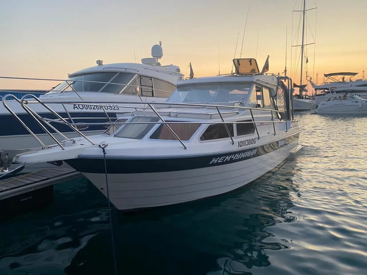 Rent a 9m Inter 9000 in Adler