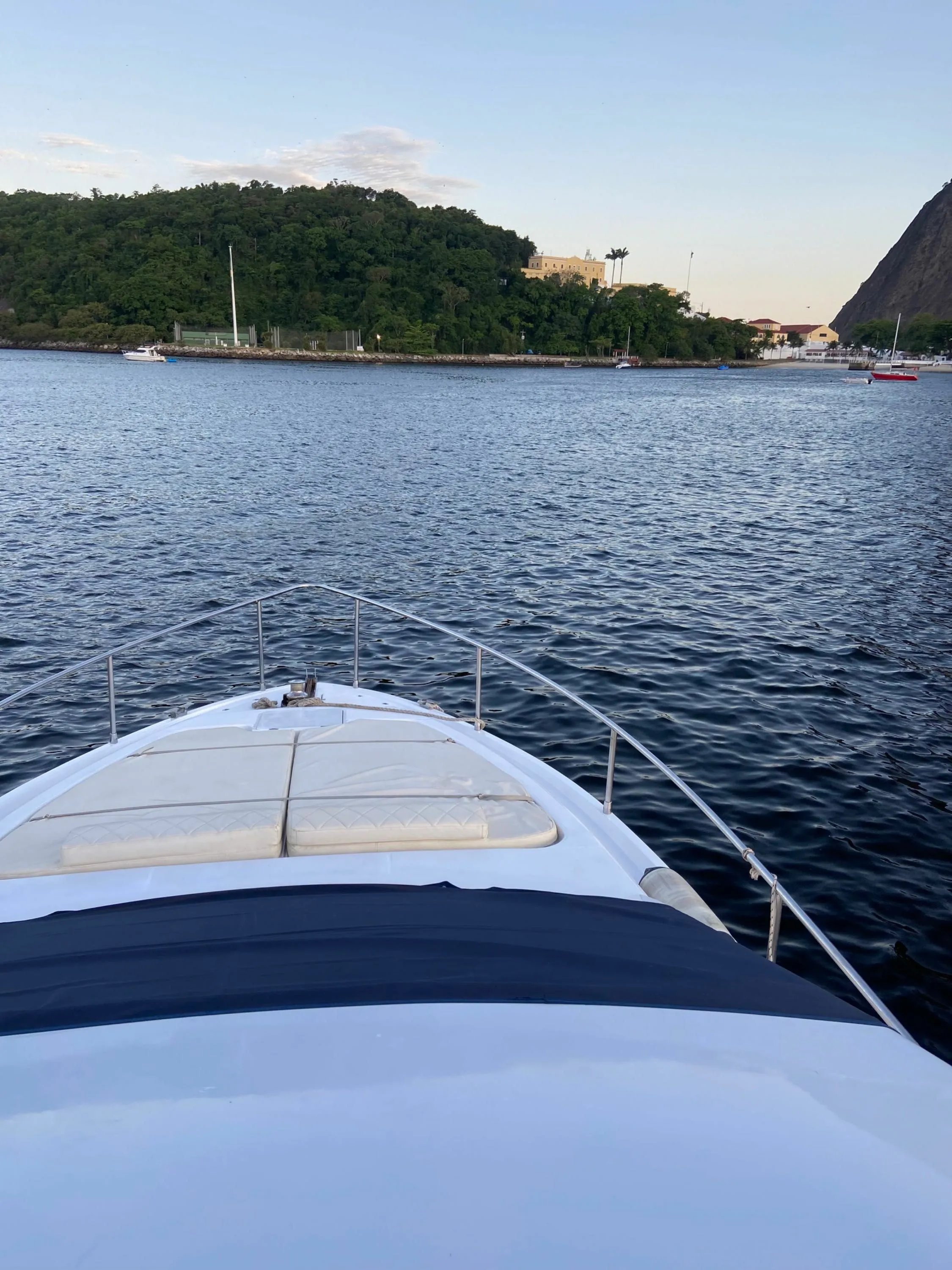 Rent a 13.55m Boat in Rio de Janeiro
