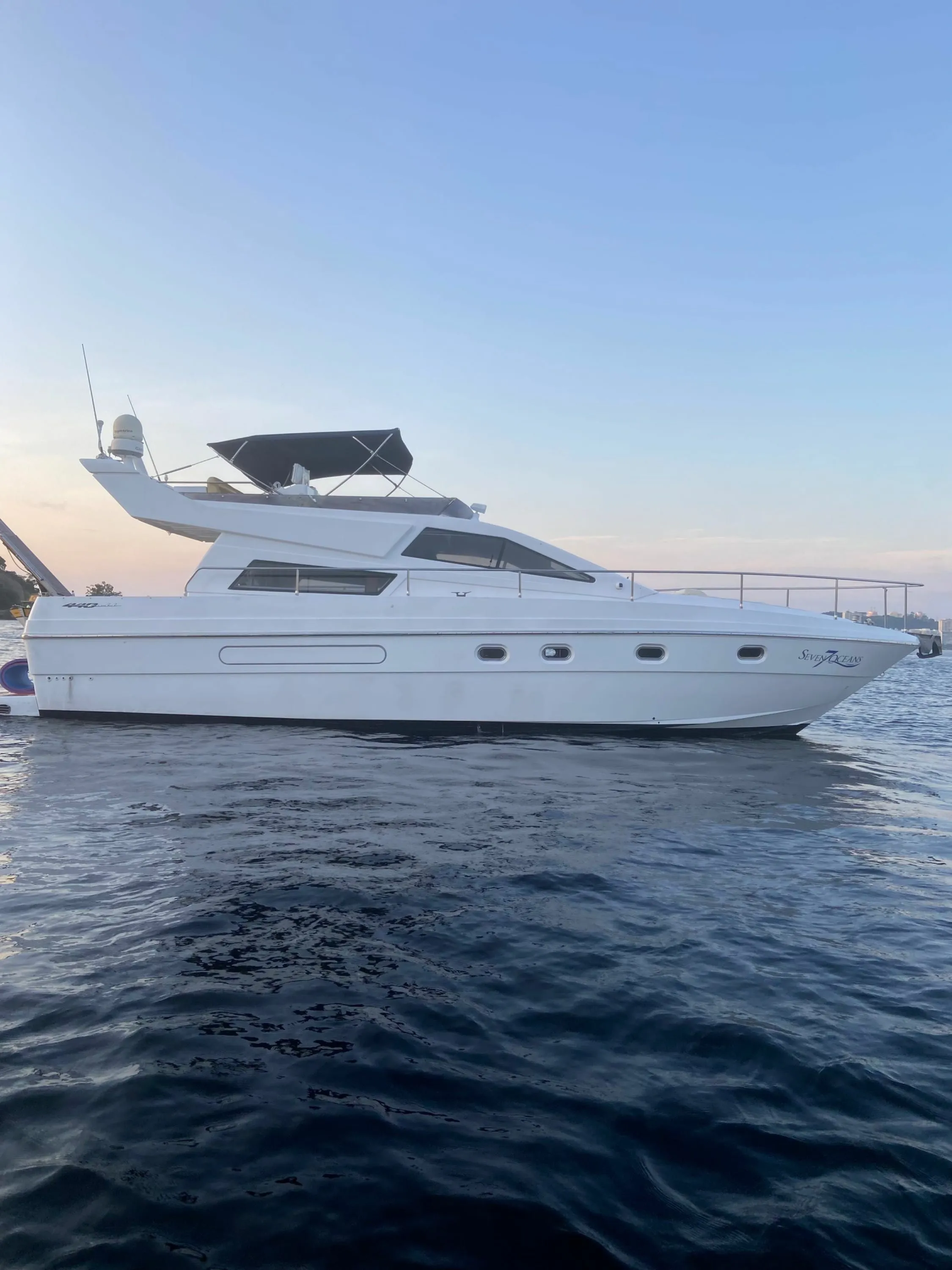 Rent a 13.55m Boat in Rio de Janeiro