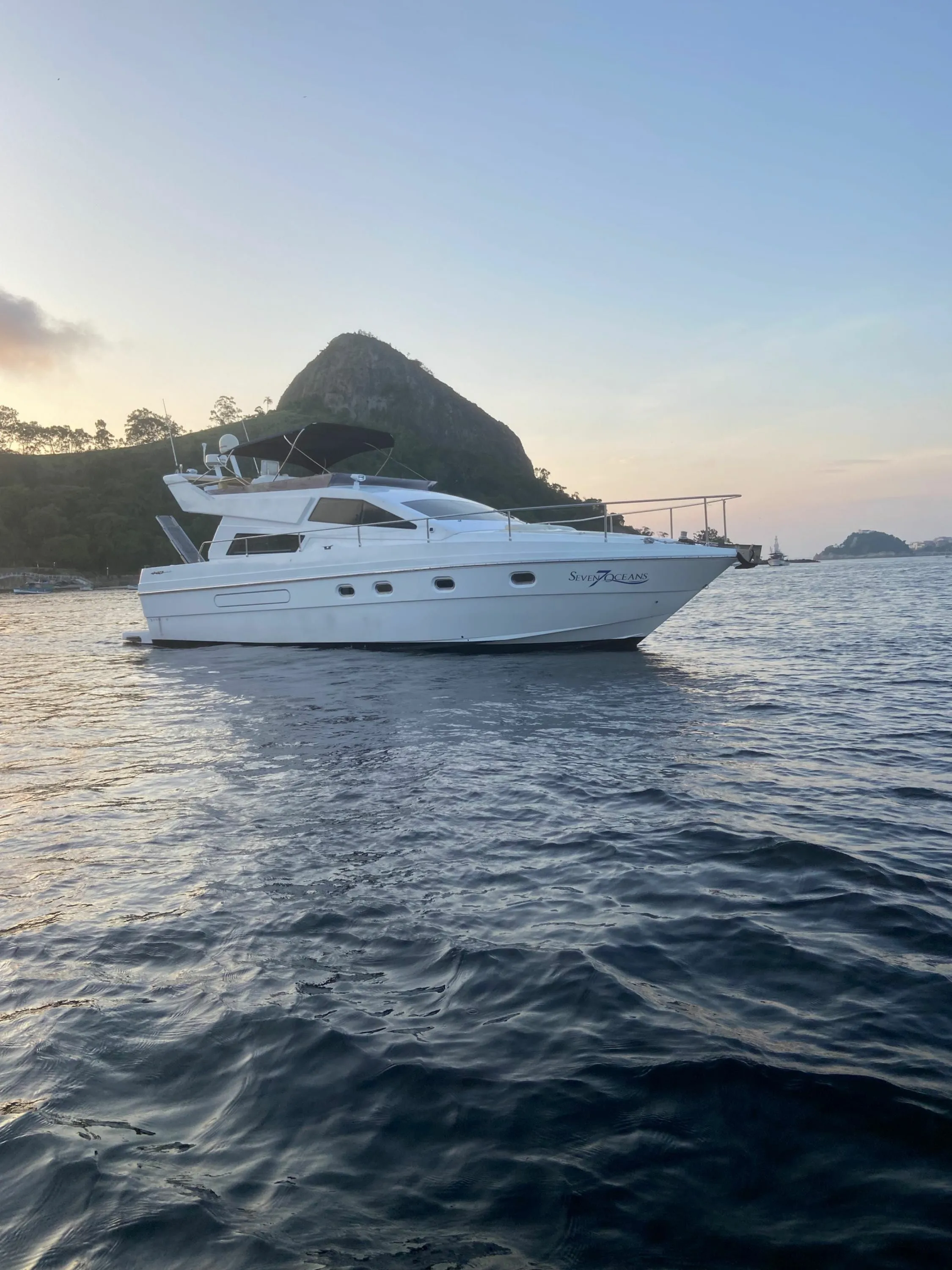 Seven Oceans Charter Boat