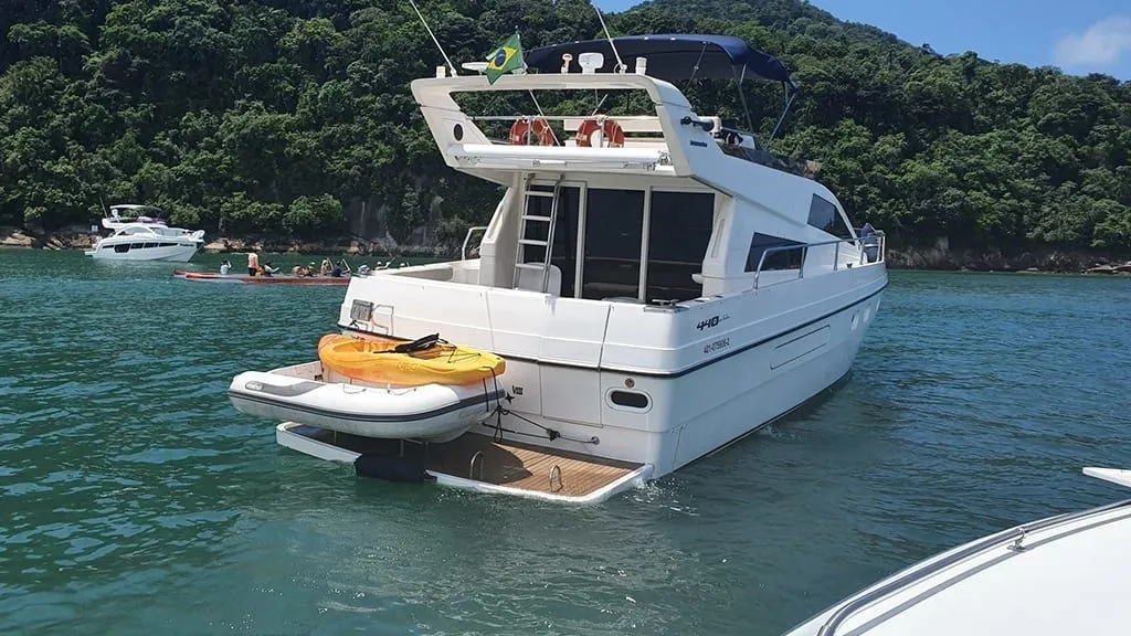 Polaris 8 Charter Boat