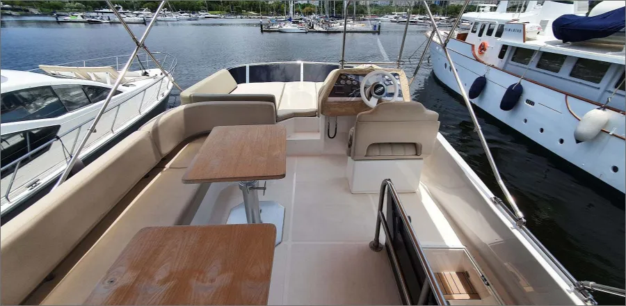 Positiva Charter Boat