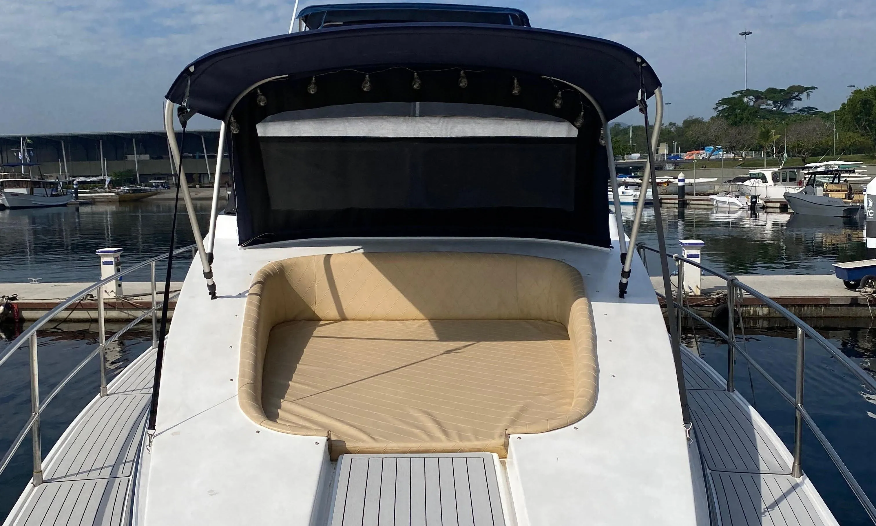Explore Rio de Janeiro on a 17.5m Intermarine 55 Motor Yacht Rental