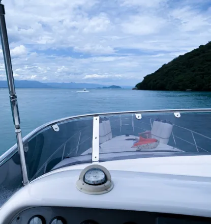 18.35m Guarujá Intermarine Azimut 600 Hire