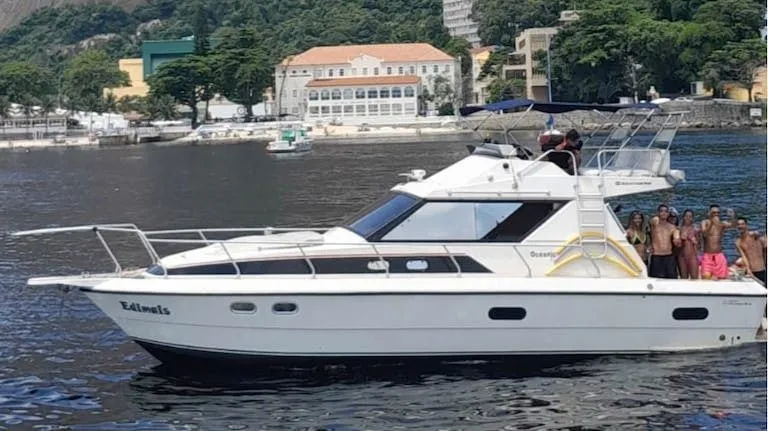 Rent a 10.97m Motor Yacht Intermarine Oceanic 36 in Rio de Janeiro