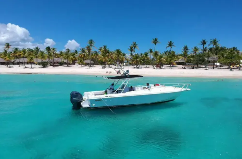 La Romana 10m Kiralık Intrepid 36