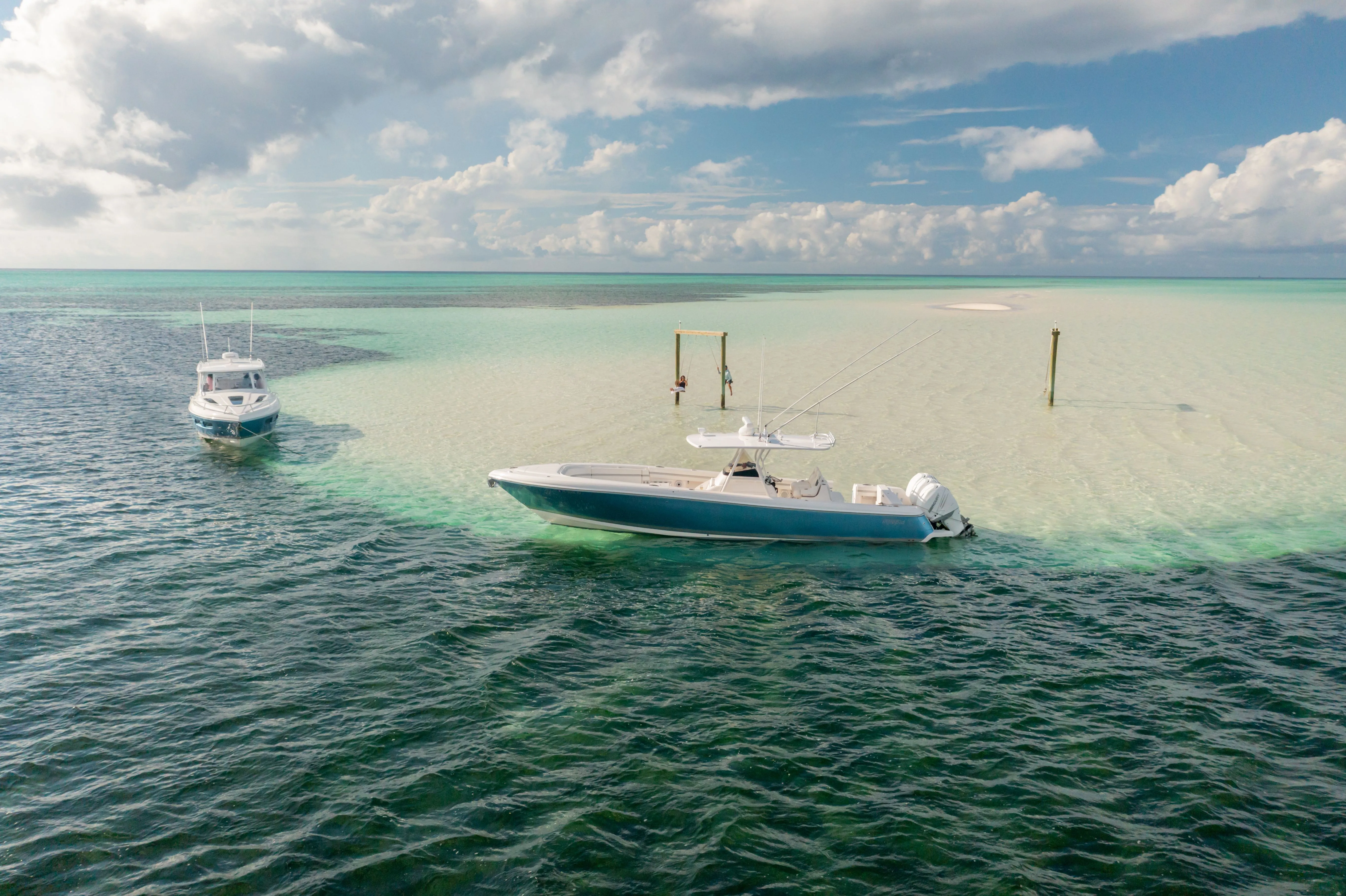 Charter a 11.3m Boat in Harbour Island