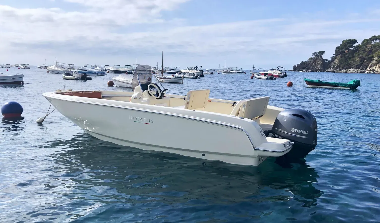 Charter a 6.1m Invictus 190 FX in Mataró