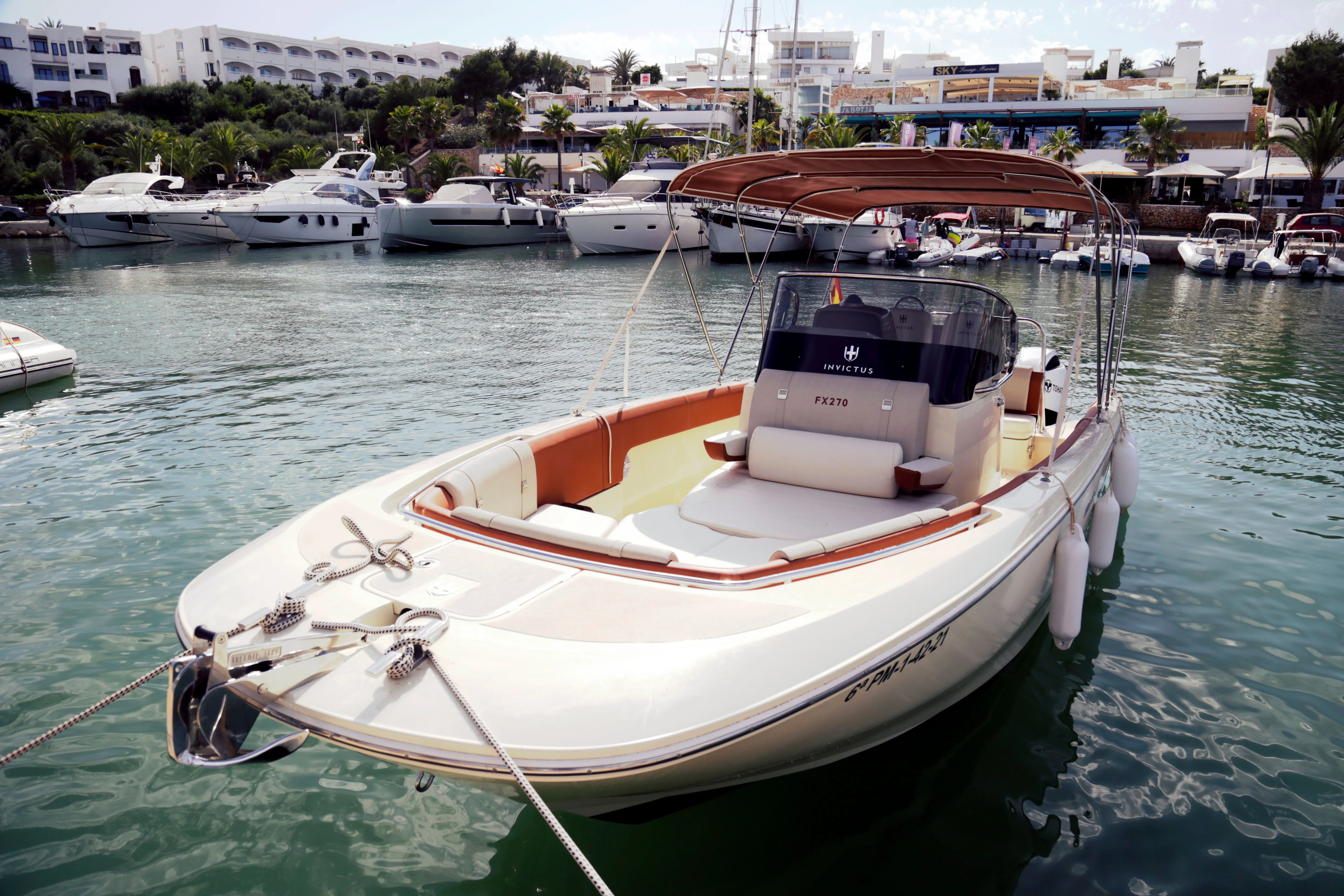 Rent a 8.1m Boat in Cala D'Or