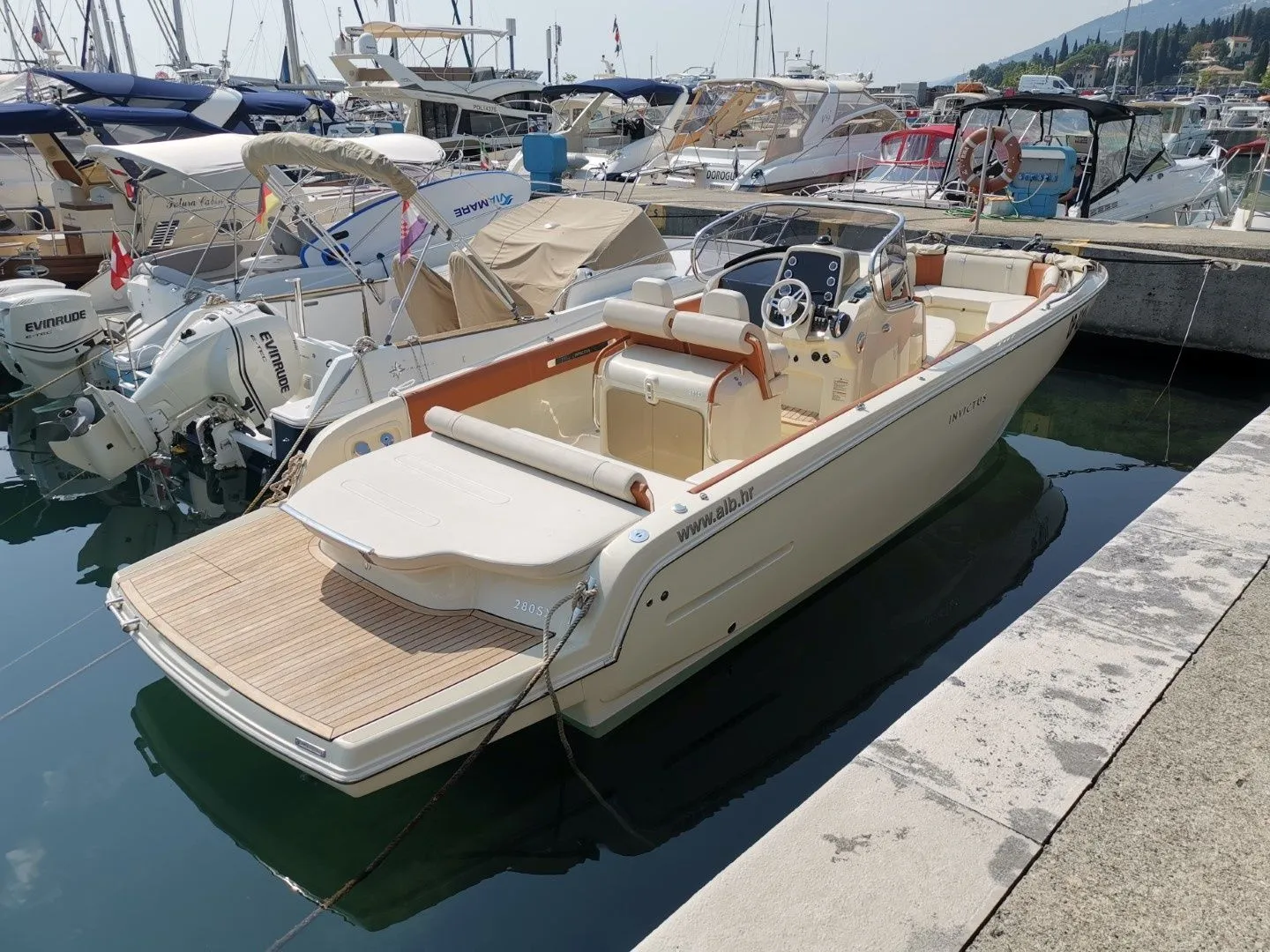 Rent a 8.7m Boat in Opatija