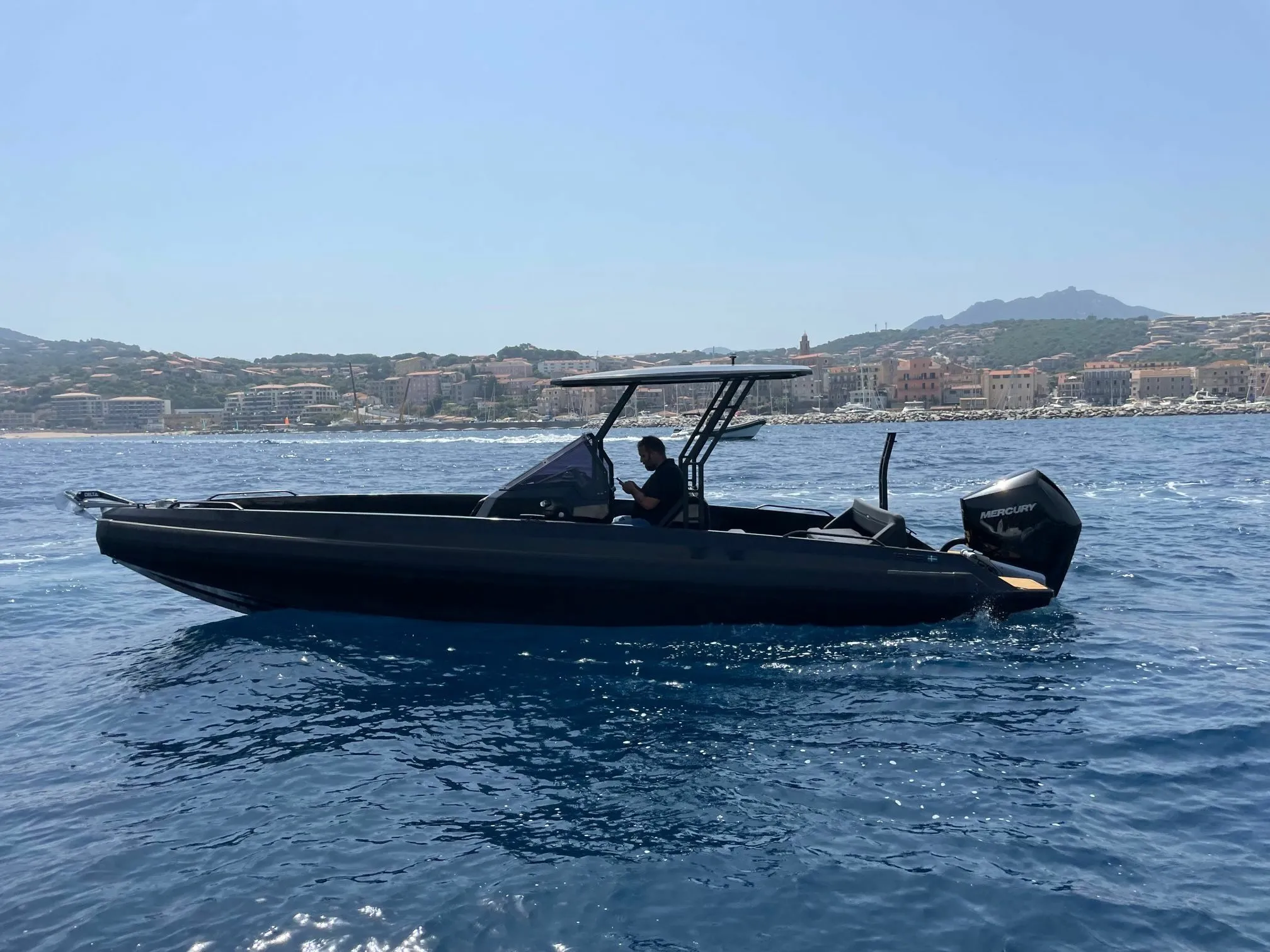 Rent a 7.67m Boat in Propriano