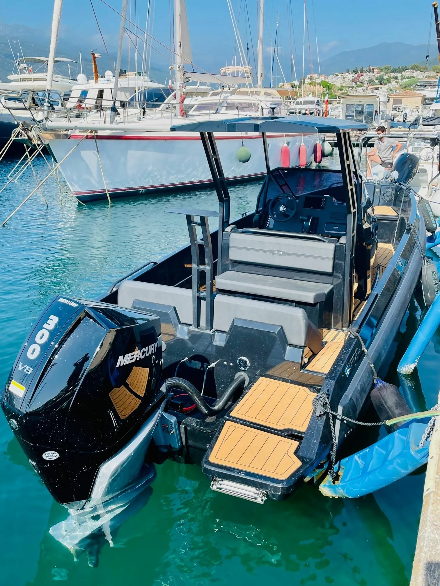 No Name Charter Boat