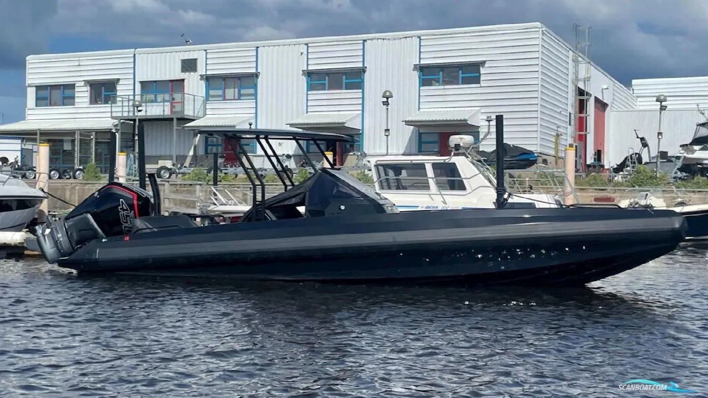 Rent a 8.32m Motor Boat Iron Boats 827 in Propriano