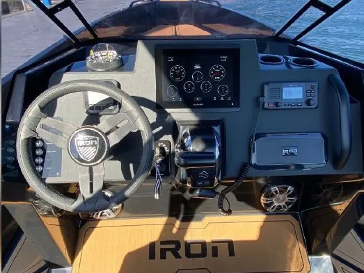 Rent a 8.32m Motor Boat Iron Boats 827 in Propriano