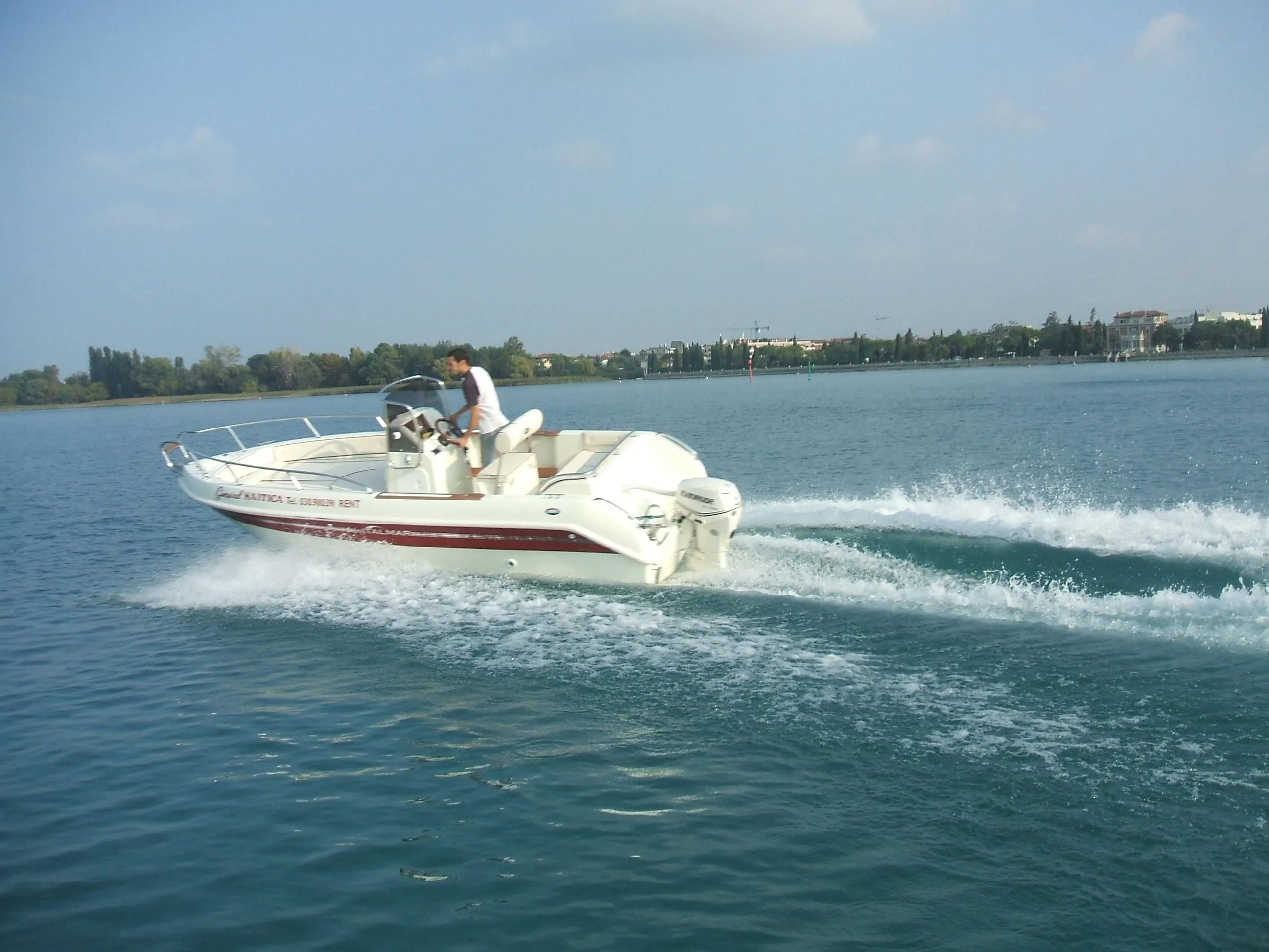 Rent a 5.85m Motor Boat Italmar 19 in Cannigione