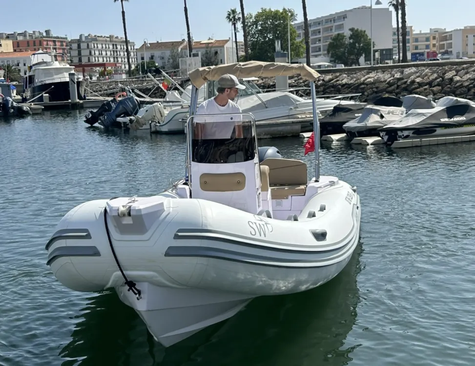 Lagos 5.35m Motorlu Tekne Kiralık
