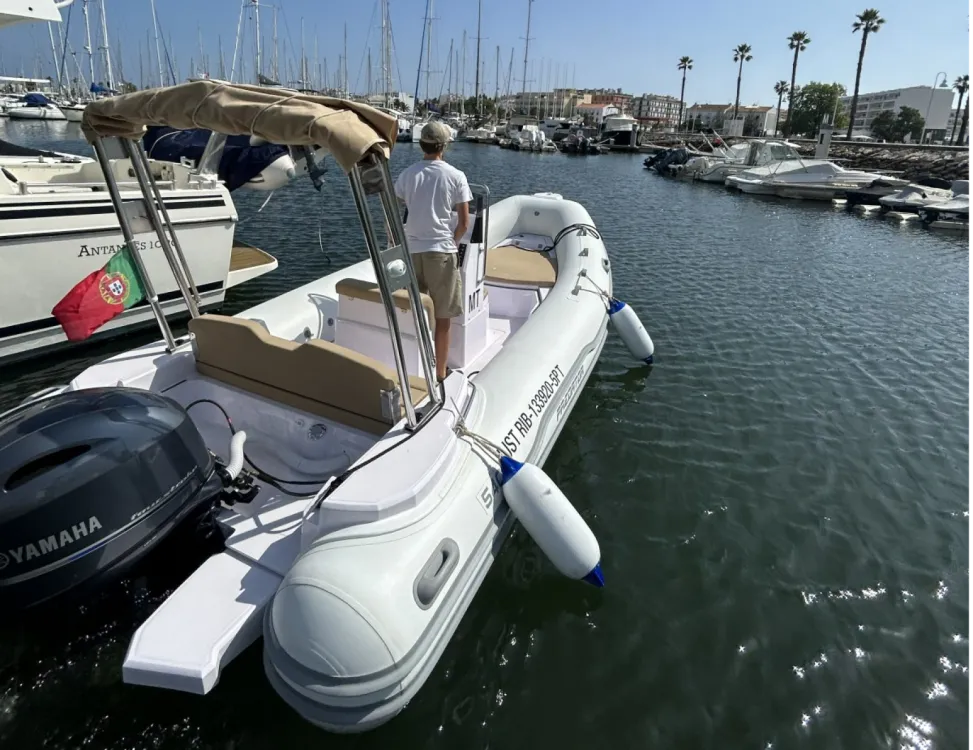 Rent a 5.35m Boat in Lagos