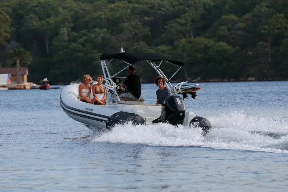 Rent a 6.5m Boat in Lagos