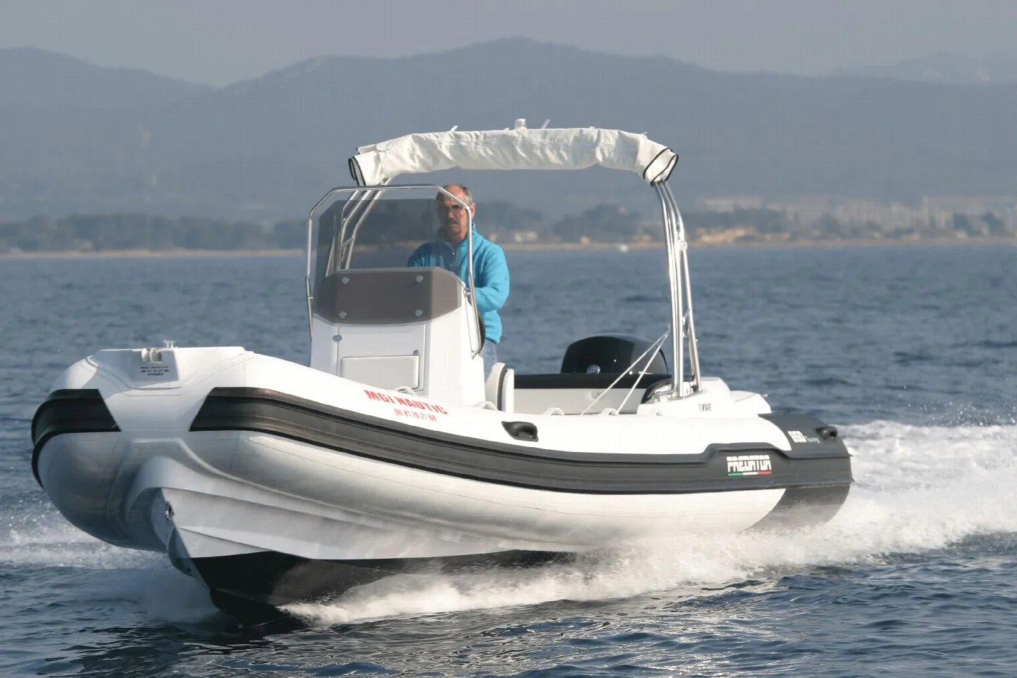 6.5m Hyeres Motor Boat Hire