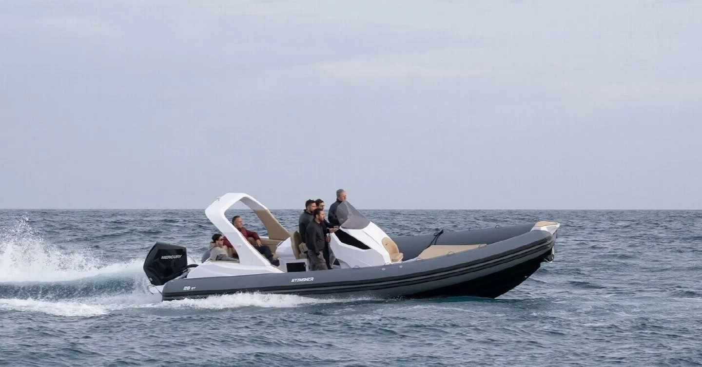 Explore Hyeres on a 8.2m Italboats Stingher 28 GT Motor Boat Rental