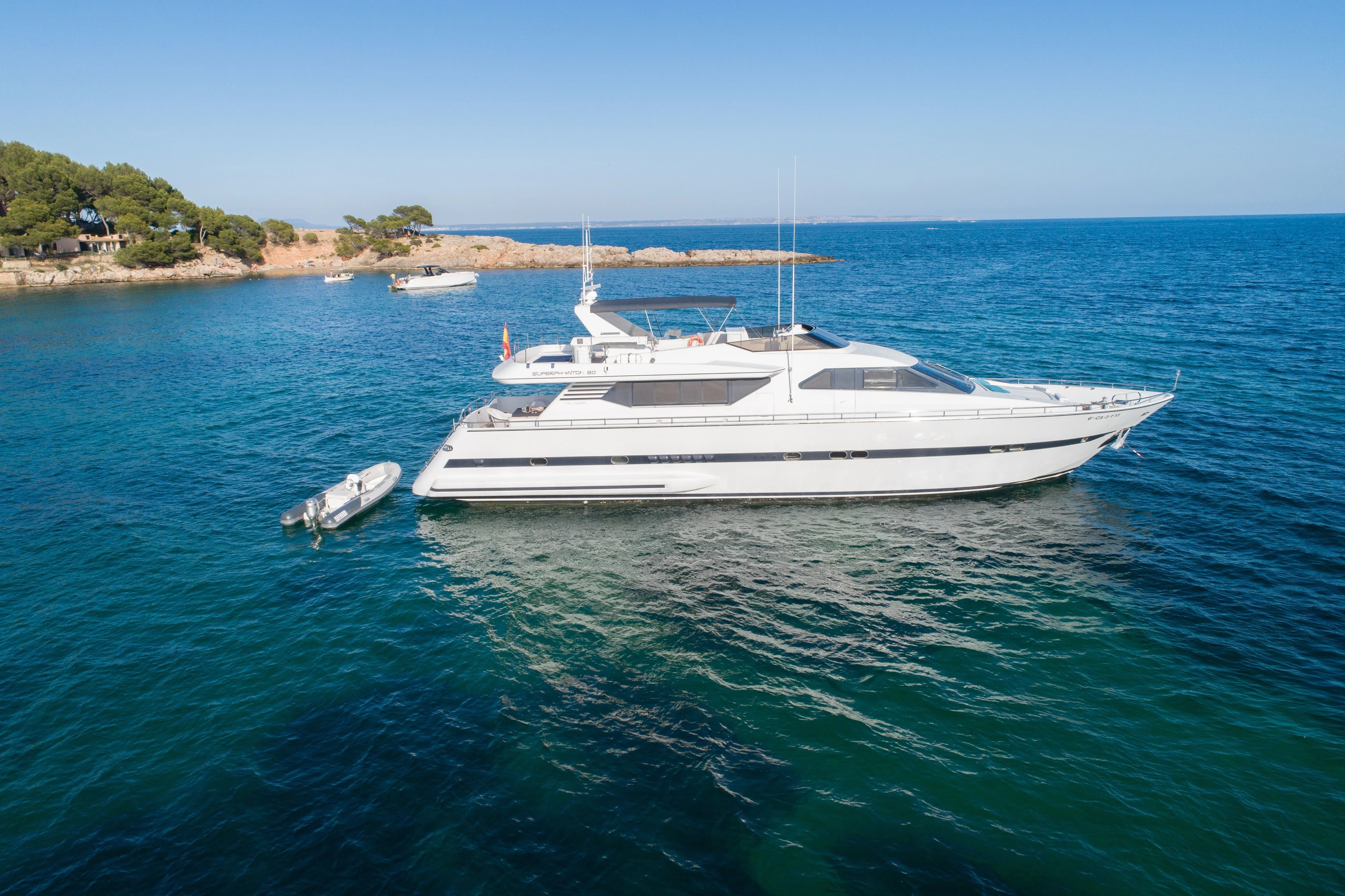 24.5m Playa de las Americas 4 Cabin Motor Yacht Hire