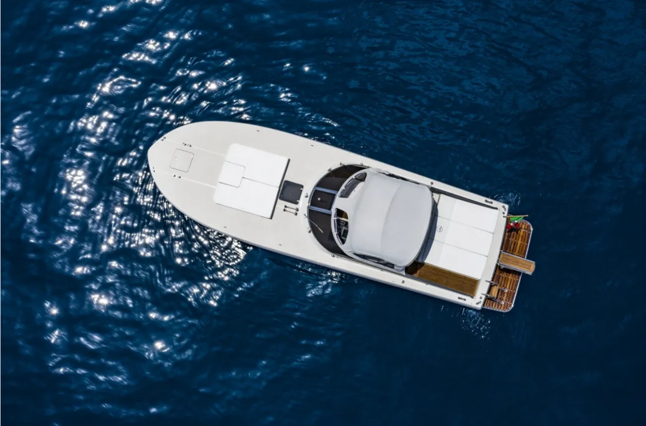 Charter a 12.8m Motor Yacht in Naples