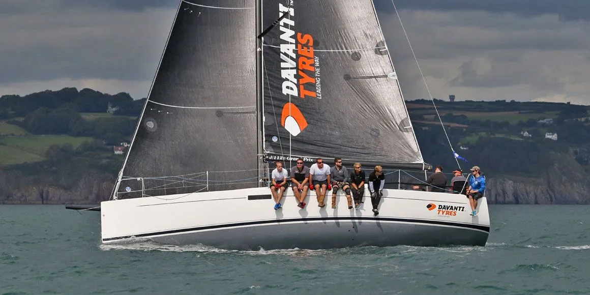 Charter a 10.99m J 112 in Marseille