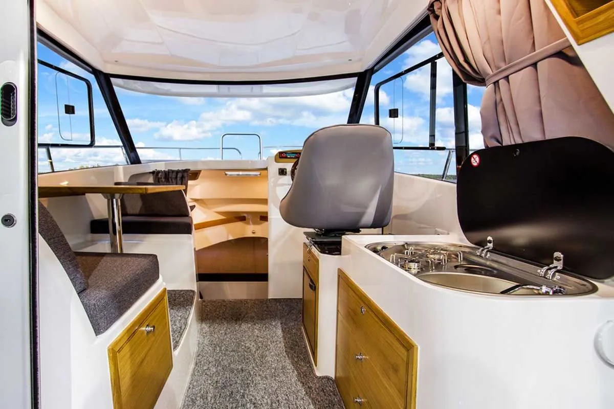 7.08m Piekna Gora House Boat Hire