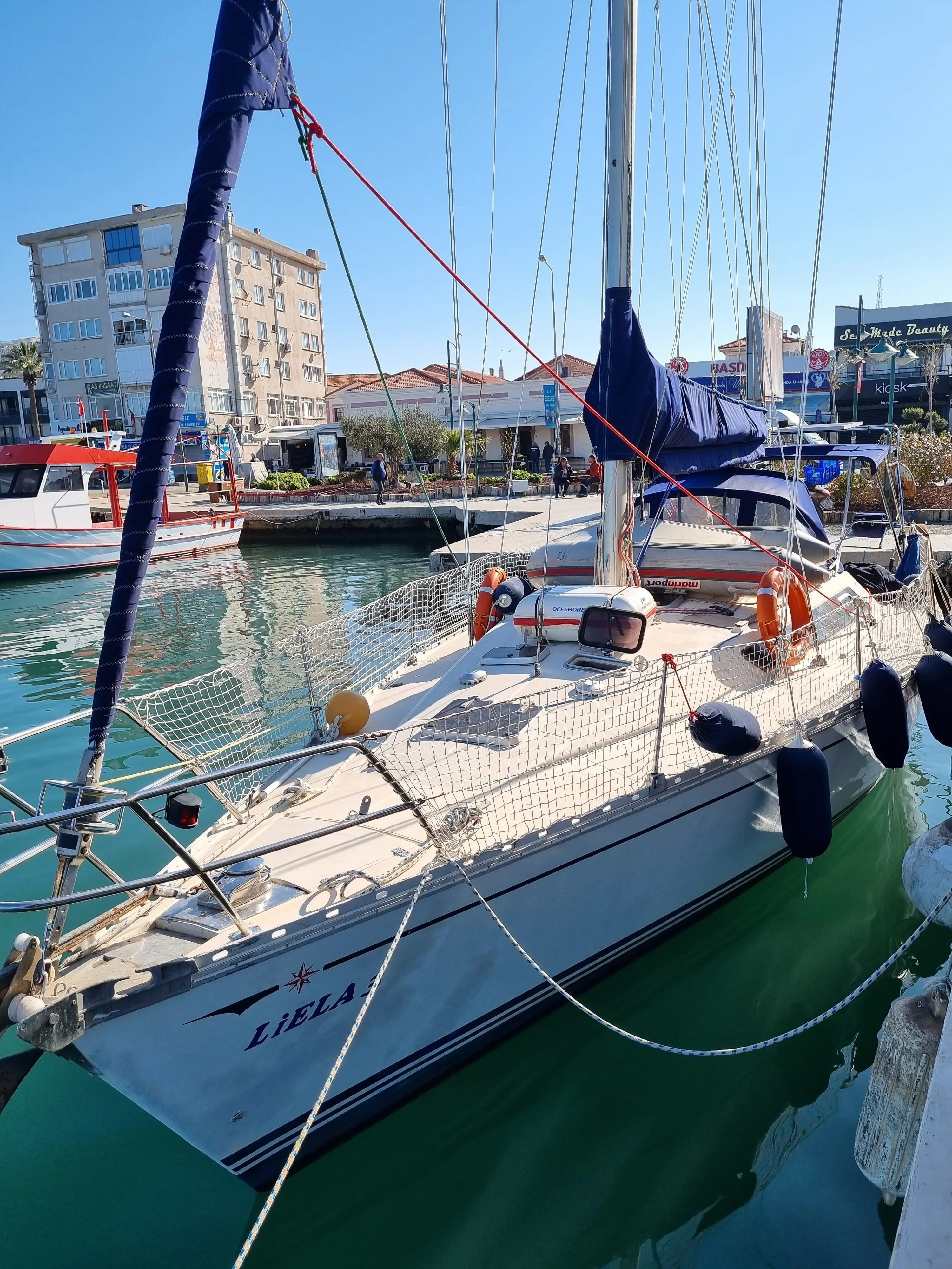 Ayvalık 11m Kiralık Yelkenli Yat Jeanneau 36