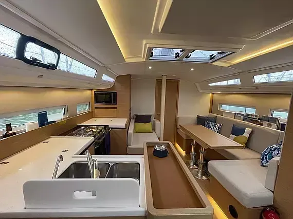 Explore Rodney Bay Village on a 12.35m Rental Sailing Yacht