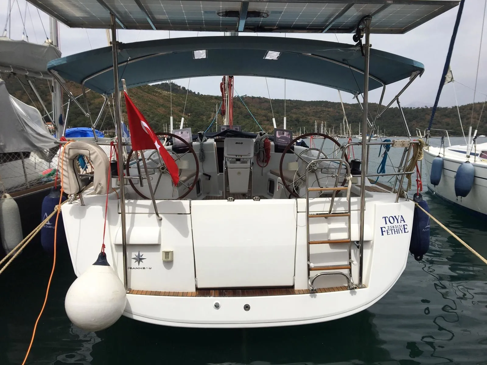Toya Mietboot - 3