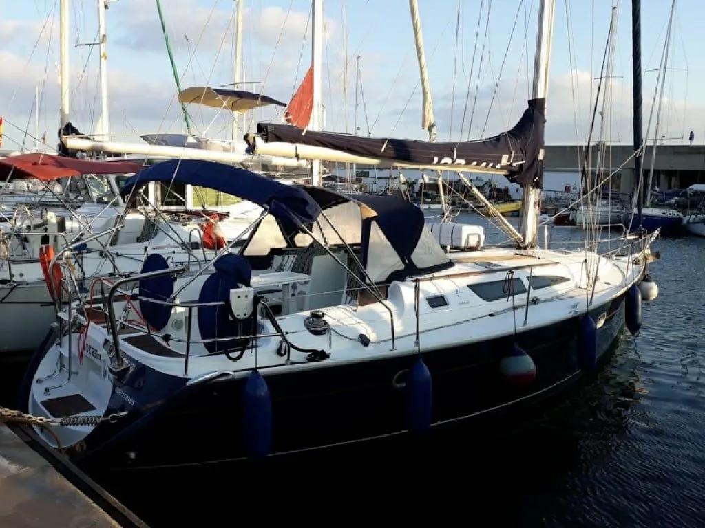 Iorana Charter Boat