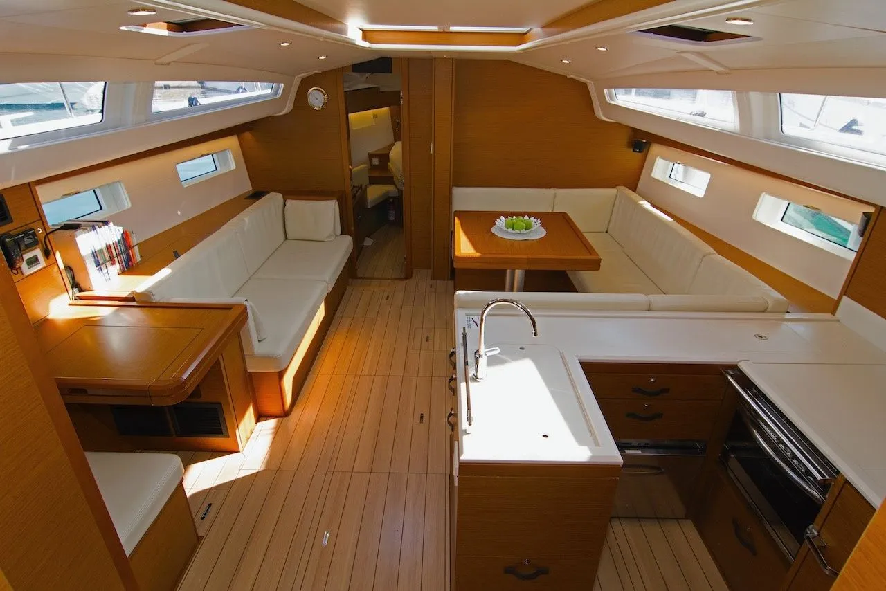 Alkatan Charter Boat - 4